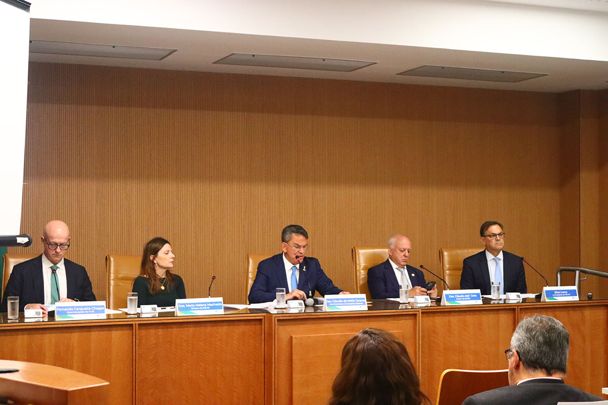 Fórum "Eleições em Transformação: o que esperar do Novo Código Eleitoral"? - Foto 5