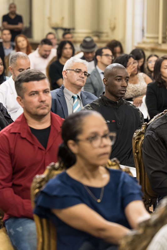 Entrega de moções para profissionais de Artes Marciais - 07/10/2025 (Por Câmara Municipal de Vereadores / Fotos: Cicero Rodrigues/CMRJ & Ascom Vereadora Tânia Bastos / Fotos: Sandro Diniz) - Foto 2