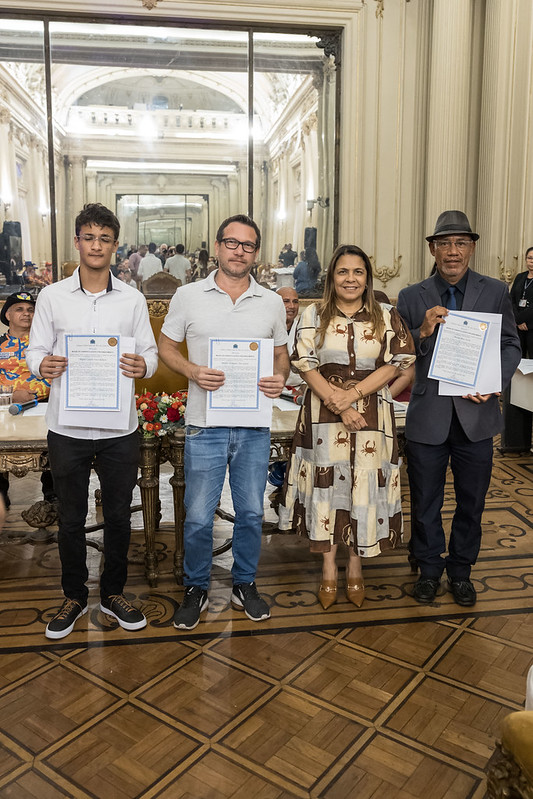 Entrega de moções para profissionais de Artes Marciais - 07/10/2025 (Por Câmara Municipal de Vereadores / Fotos: Cicero Rodrigues/CMRJ & Ascom Vereadora Tânia Bastos / Fotos: Sandro Diniz) - Foto 6