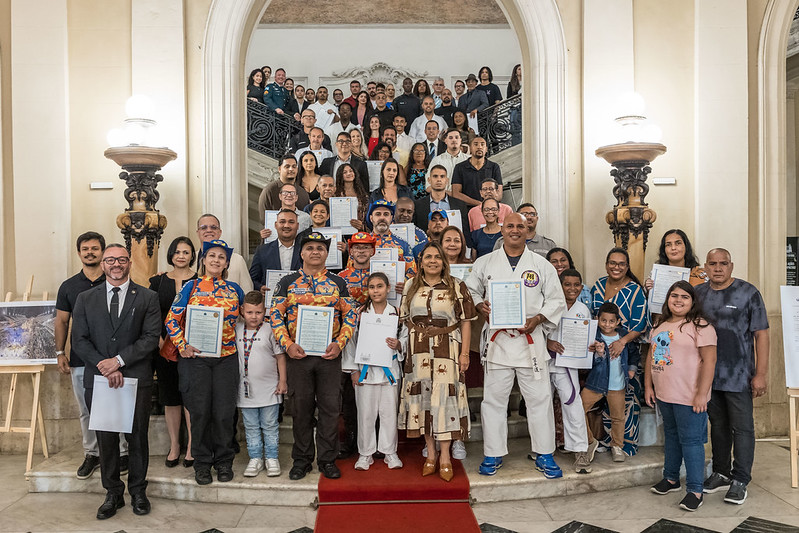 Entrega de moções para profissionais de Artes Marciais - 07/10/2025 (Por Câmara Municipal de Vereadores / Fotos: Cicero Rodrigues/CMRJ & Ascom Vereadora Tânia Bastos / Fotos: Sandro Diniz)