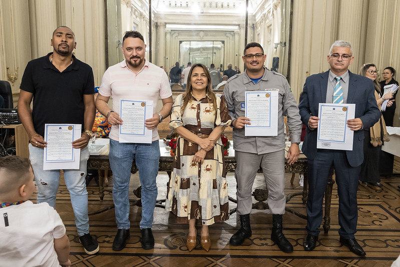 Entrega de moções para profissionais de Artes Marciais - 07/10/2025 (Por Câmara Municipal de Vereadores / Fotos: Cicero Rodrigues/CMRJ & Ascom Vereadora Tânia Bastos / Fotos: Sandro Diniz) - Foto 20