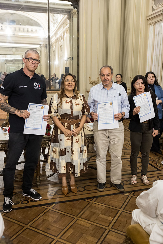 Entrega de moções para profissionais de Artes Marciais - 07/10/2025 (Por Câmara Municipal de Vereadores / Fotos: Cicero Rodrigues/CMRJ & Ascom Vereadora Tânia Bastos / Fotos: Sandro Diniz) - Foto 22