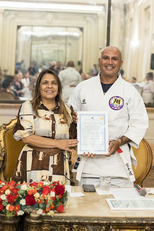 Entrega de moções para profissionais de Artes Marciais - 07/10/2025 (Por Câmara Municipal de Vereadores / Fotos: Cicero Rodrigues/CMRJ & Ascom Vereadora Tânia Bastos / Fotos: Sandro Diniz) - Foto 25