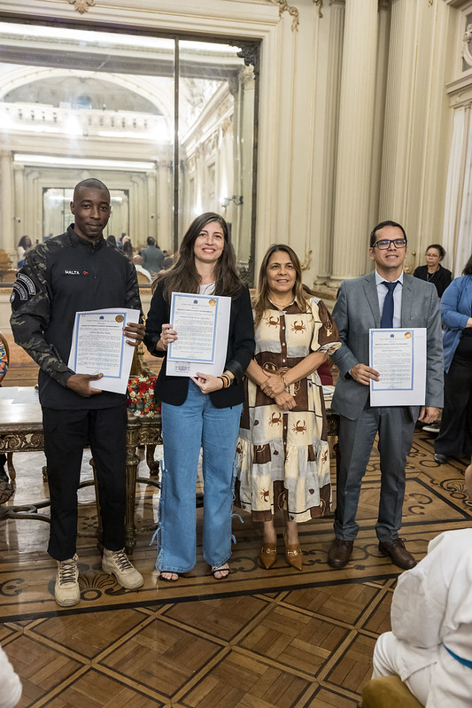 Entrega de moções para profissionais de Artes Marciais - 07/10/2025 (Por Câmara Municipal de Vereadores / Fotos: Cicero Rodrigues/CMRJ & Ascom Vereadora Tânia Bastos / Fotos: Sandro Diniz) - Foto 35