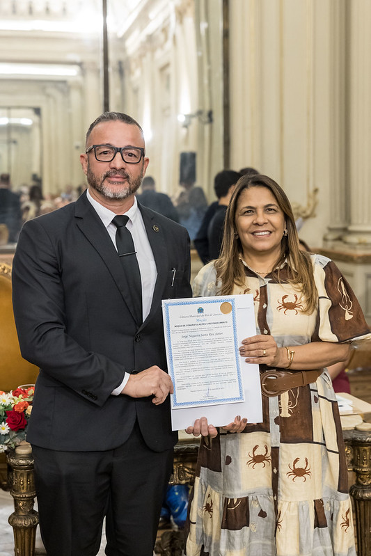 Entrega de moções para profissionais de Artes Marciais - 07/10/2025 (Por Câmara Municipal de Vereadores / Fotos: Cicero Rodrigues/CMRJ & Ascom Vereadora Tânia Bastos / Fotos: Sandro Diniz) - Foto 45