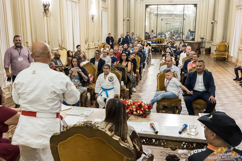 Entrega de moções para profissionais de Artes Marciais - 07/10/2025 (Por Câmara Municipal de Vereadores / Fotos: Cicero Rodrigues/CMRJ & Ascom Vereadora Tânia Bastos / Fotos: Sandro Diniz) - Foto 51