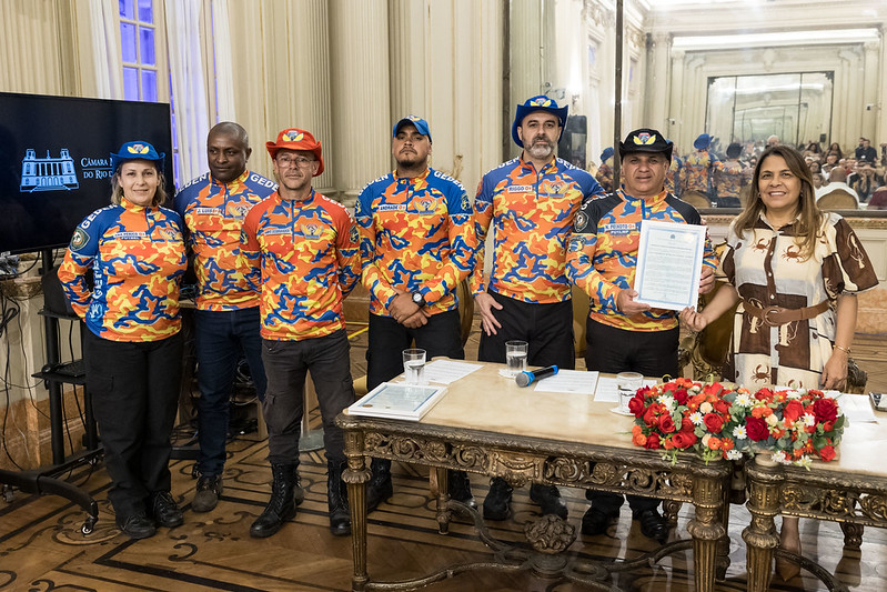 Entrega de moções para profissionais de Artes Marciais - 07/10/2025 (Por Câmara Municipal de Vereadores / Fotos: Cicero Rodrigues/CMRJ & Ascom Vereadora Tânia Bastos / Fotos: Sandro Diniz) - Foto 55