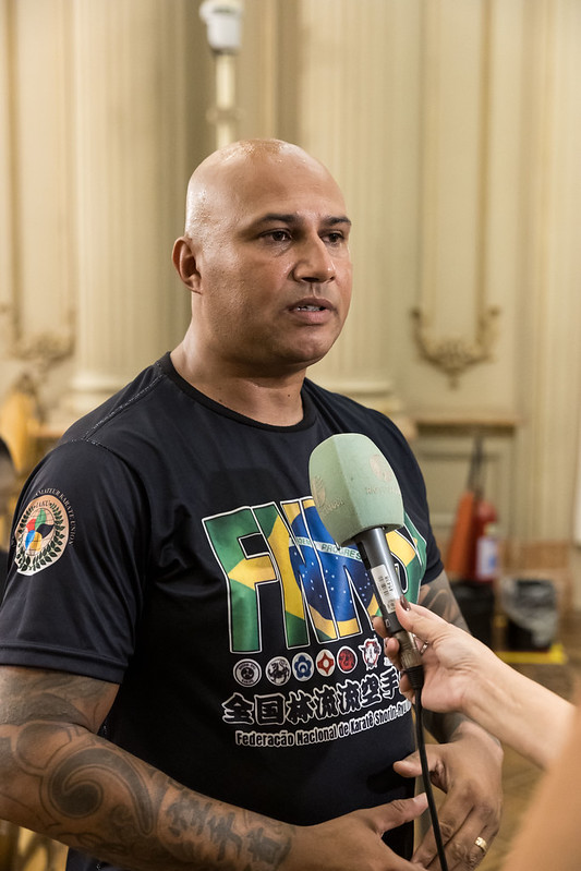 Entrega de moções para profissionais de Artes Marciais - 07/10/2025 (Por Câmara Municipal de Vereadores / Fotos: Cicero Rodrigues/CMRJ & Ascom Vereadora Tânia Bastos / Fotos: Sandro Diniz) - Foto 58