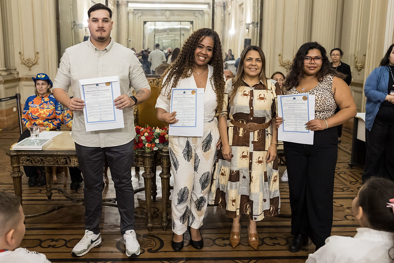 Entrega de moções para profissionais de Artes Marciais - 07/10/2025 (Por Câmara Municipal de Vereadores / Fotos: Cicero Rodrigues/CMRJ & Ascom Vereadora Tânia Bastos / Fotos: Sandro Diniz) - Foto 63