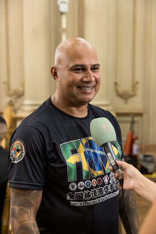 Entrega de moções para profissionais de Artes Marciais - 07/10/2025 (Por Câmara Municipal de Vereadores / Fotos: Cicero Rodrigues/CMRJ & Ascom Vereadora Tânia Bastos / Fotos: Sandro Diniz) - Foto 69