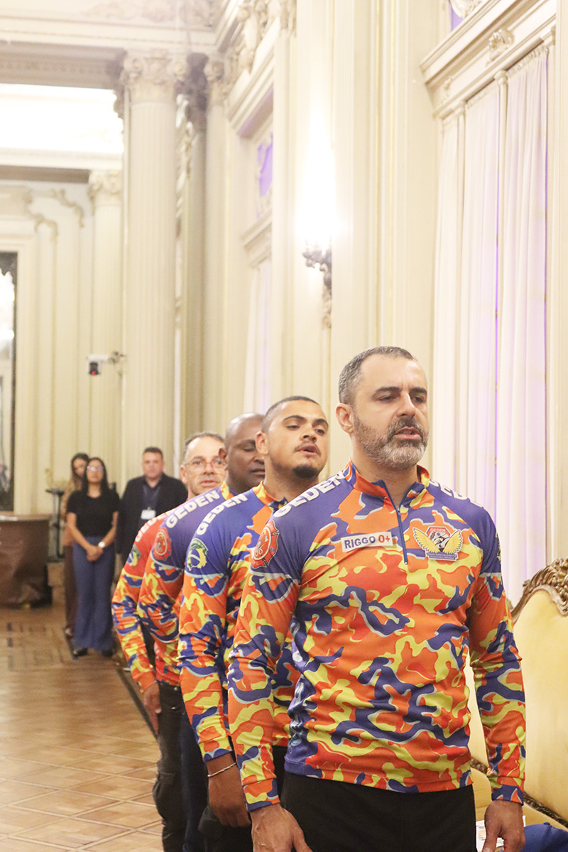 Entrega de moções para profissionais de Artes Marciais - 07/10/2025 (Por Câmara Municipal de Vereadores / Fotos: Cicero Rodrigues/CMRJ & Ascom Vereadora Tânia Bastos / Fotos: Sandro Diniz) - Foto 86