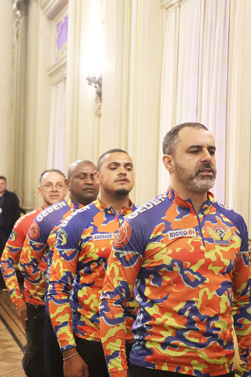 Entrega de moções para profissionais de Artes Marciais - 07/10/2025 (Por Câmara Municipal de Vereadores / Fotos: Cicero Rodrigues/CMRJ & Ascom Vereadora Tânia Bastos / Fotos: Sandro Diniz) - Foto 87