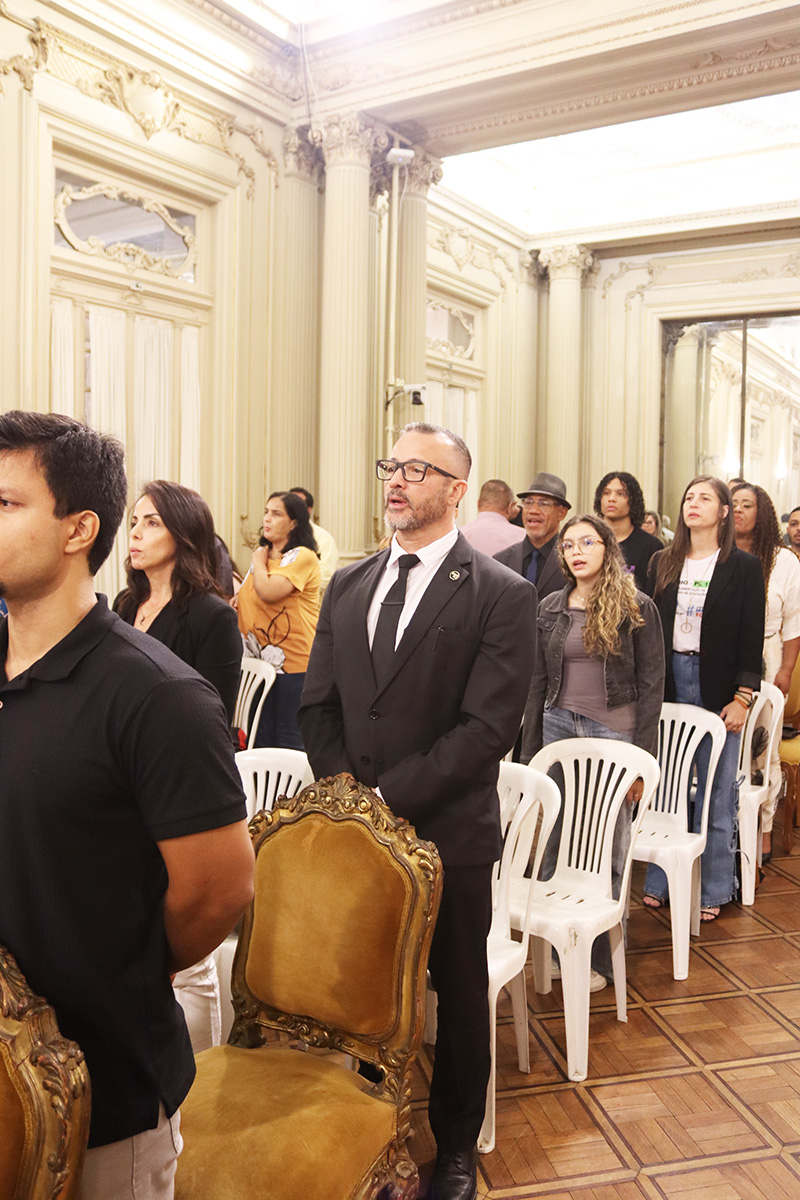 Entrega de moções para profissionais de Artes Marciais - 07/10/2025 (Por Câmara Municipal de Vereadores / Fotos: Cicero Rodrigues/CMRJ & Ascom Vereadora Tânia Bastos / Fotos: Sandro Diniz) - Foto 90