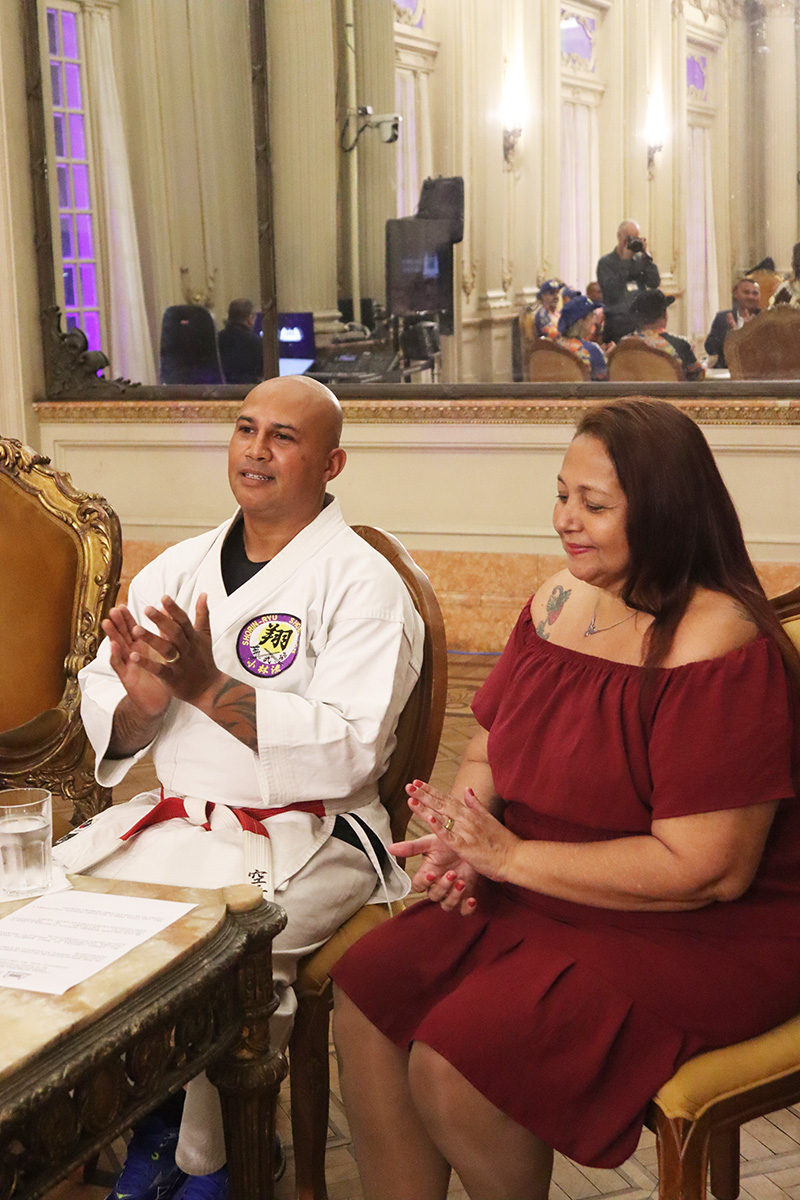 Entrega de moções para profissionais de Artes Marciais - 07/10/2025 (Por Câmara Municipal de Vereadores / Fotos: Cicero Rodrigues/CMRJ & Ascom Vereadora Tânia Bastos / Fotos: Sandro Diniz) - Foto 99