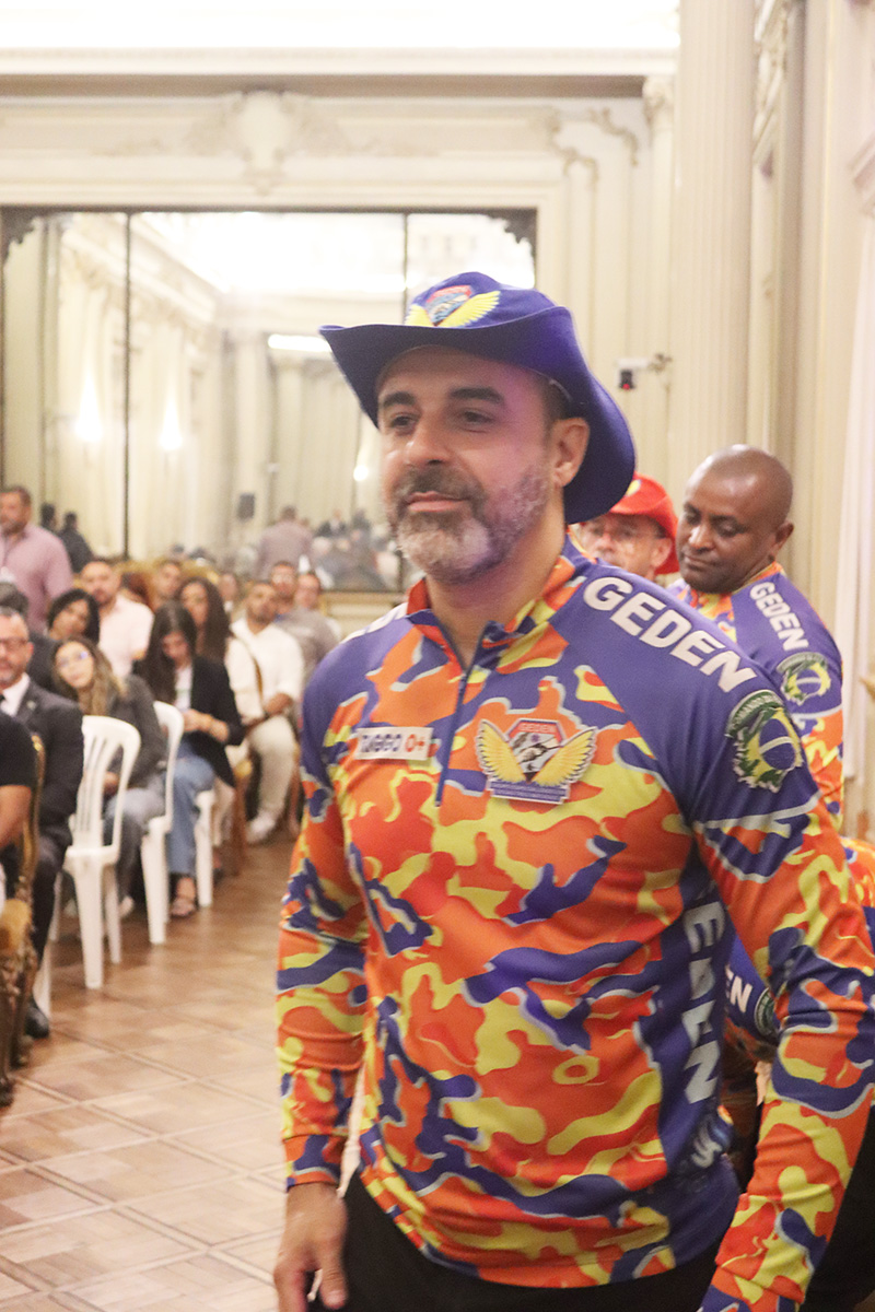 Entrega de moções para profissionais de Artes Marciais - 07/10/2025 (Por Câmara Municipal de Vereadores / Fotos: Cicero Rodrigues/CMRJ & Ascom Vereadora Tânia Bastos / Fotos: Sandro Diniz) - Foto 119