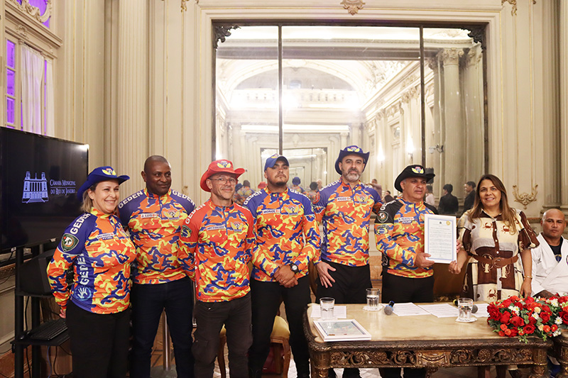 Entrega de moções para profissionais de Artes Marciais - 07/10/2025 (Por Câmara Municipal de Vereadores / Fotos: Cicero Rodrigues/CMRJ & Ascom Vereadora Tânia Bastos / Fotos: Sandro Diniz) - Foto 124