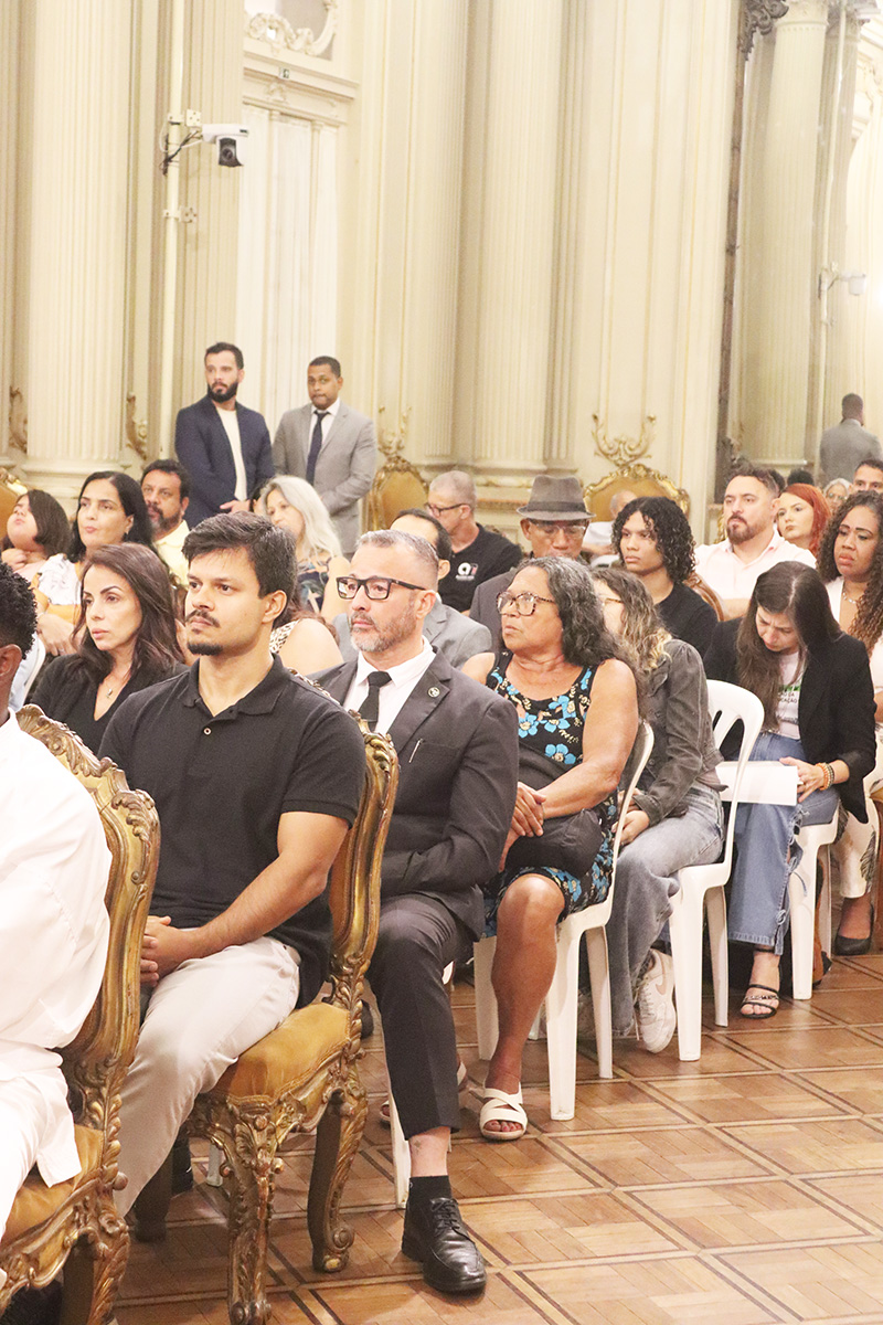 Entrega de moções para profissionais de Artes Marciais - 07/10/2025 (Por Câmara Municipal de Vereadores / Fotos: Cicero Rodrigues/CMRJ & Ascom Vereadora Tânia Bastos / Fotos: Sandro Diniz) - Foto 148
