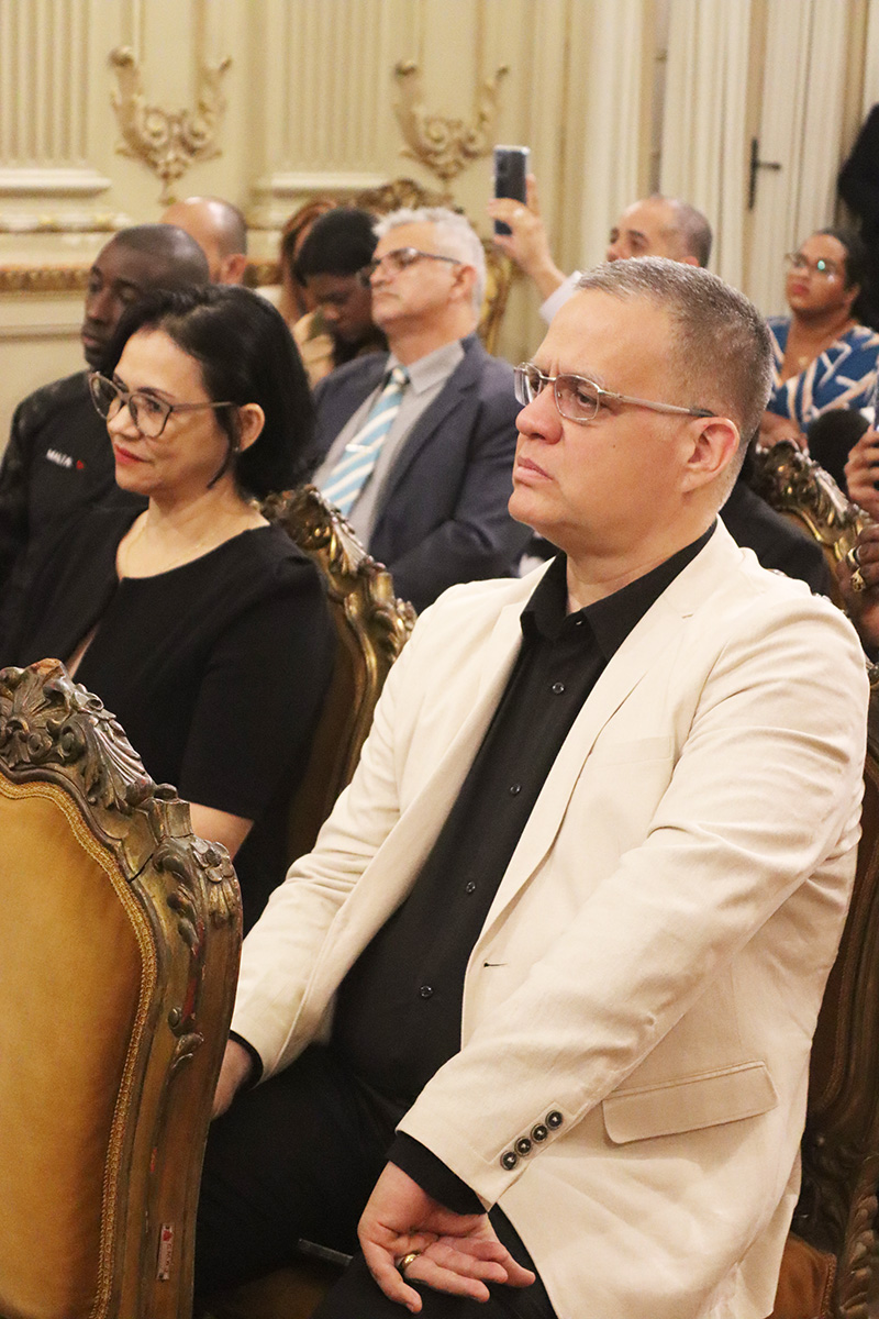 Entrega de moções para profissionais de Artes Marciais - 07/10/2025 (Por Câmara Municipal de Vereadores / Fotos: Cicero Rodrigues/CMRJ & Ascom Vereadora Tânia Bastos / Fotos: Sandro Diniz) - Foto 150