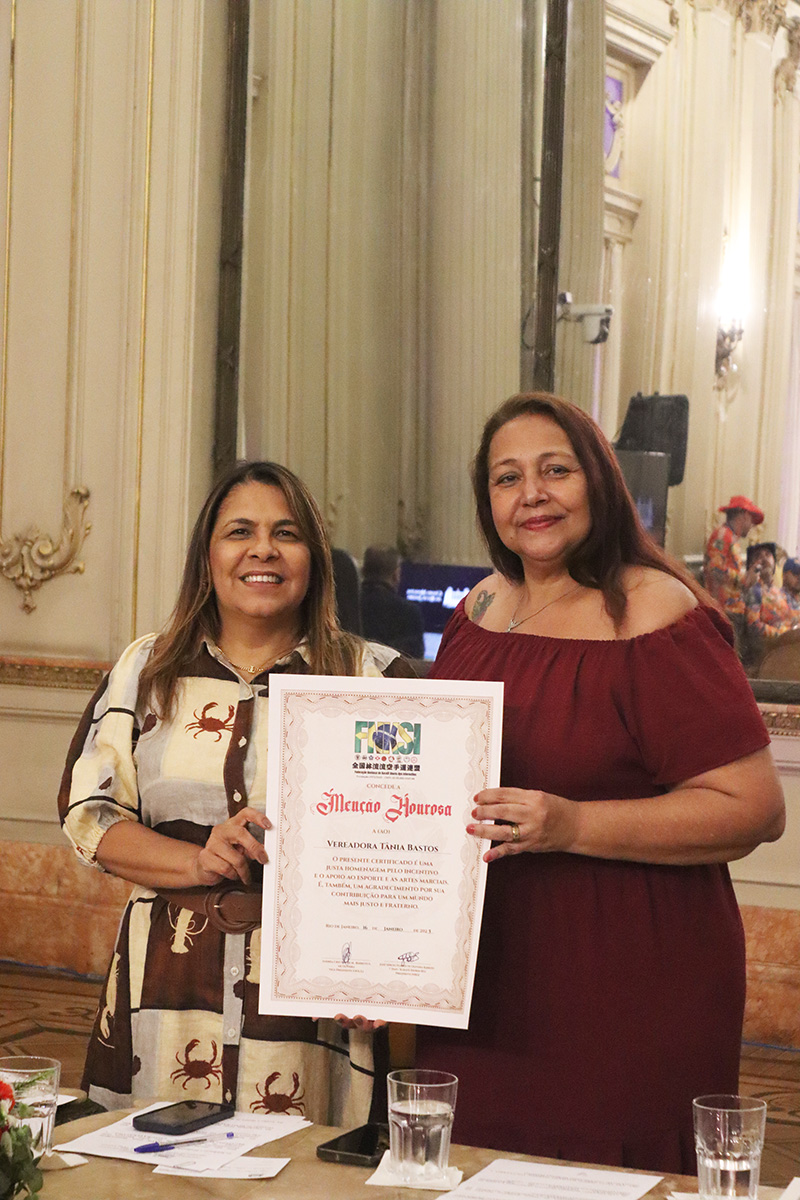 Entrega de moções para profissionais de Artes Marciais - 07/10/2025 (Por Câmara Municipal de Vereadores / Fotos: Cicero Rodrigues/CMRJ & Ascom Vereadora Tânia Bastos / Fotos: Sandro Diniz) - Foto 152