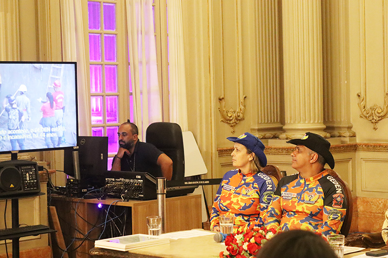 Entrega de moções para profissionais de Artes Marciais - 07/10/2025 (Por Câmara Municipal de Vereadores / Fotos: Cicero Rodrigues/CMRJ & Ascom Vereadora Tânia Bastos / Fotos: Sandro Diniz) - Foto 163