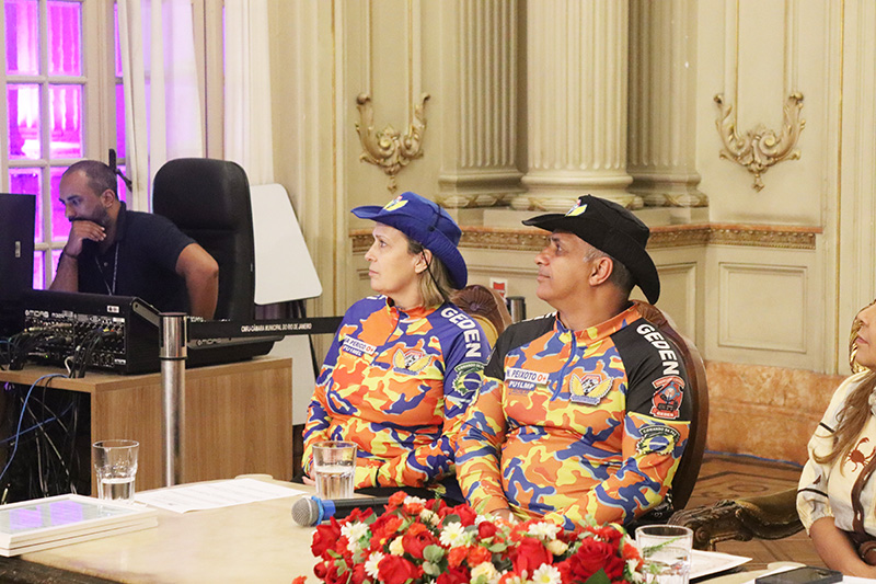 Entrega de moções para profissionais de Artes Marciais - 07/10/2025 (Por Câmara Municipal de Vereadores / Fotos: Cicero Rodrigues/CMRJ & Ascom Vereadora Tânia Bastos / Fotos: Sandro Diniz) - Foto 164