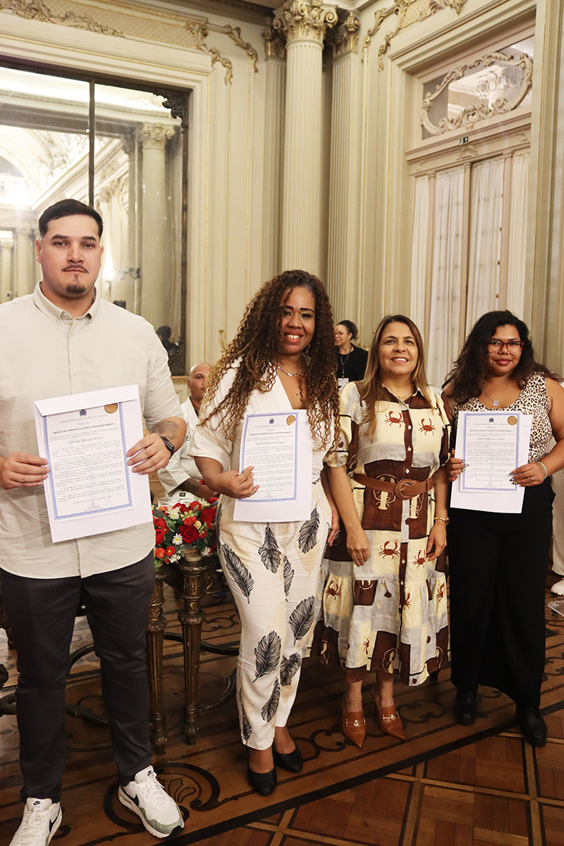 Entrega de moções para profissionais de Artes Marciais - 07/10/2025 (Por Câmara Municipal de Vereadores / Fotos: Cicero Rodrigues/CMRJ & Ascom Vereadora Tânia Bastos / Fotos: Sandro Diniz) - Foto 169