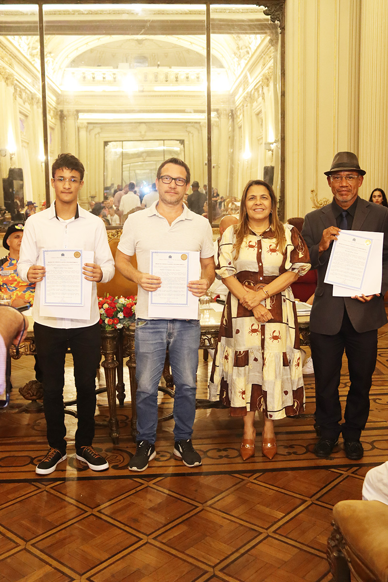 Entrega de moções para profissionais de Artes Marciais - 07/10/2025 (Por Câmara Municipal de Vereadores / Fotos: Cicero Rodrigues/CMRJ & Ascom Vereadora Tânia Bastos / Fotos: Sandro Diniz) - Foto 176