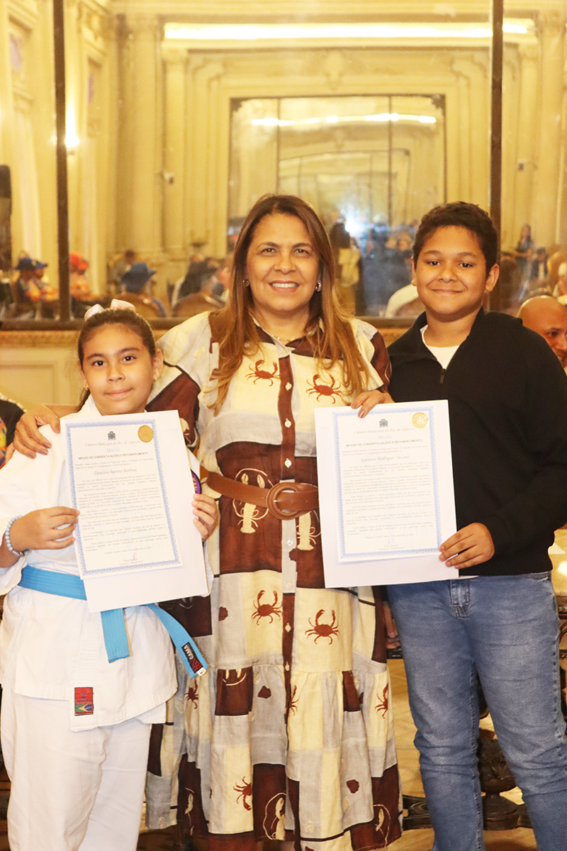 Entrega de moções para profissionais de Artes Marciais - 07/10/2025 (Por Câmara Municipal de Vereadores / Fotos: Cicero Rodrigues/CMRJ & Ascom Vereadora Tânia Bastos / Fotos: Sandro Diniz) - Foto 182
