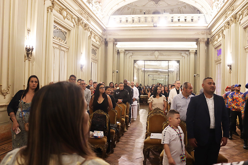 Entrega de moções para profissionais de Artes Marciais - 07/10/2025 (Por Câmara Municipal de Vereadores / Fotos: Cicero Rodrigues/CMRJ & Ascom Vereadora Tânia Bastos / Fotos: Sandro Diniz) - Foto 192