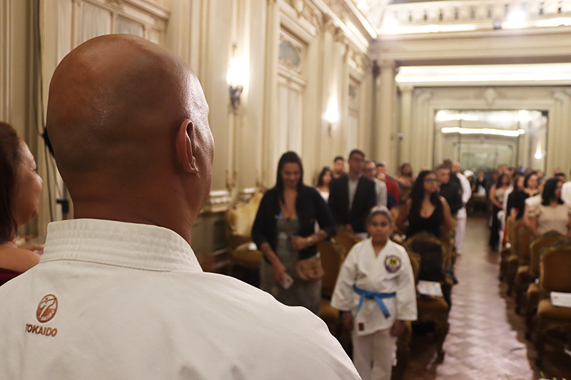 Entrega de moções para profissionais de Artes Marciais - 07/10/2025 (Por Câmara Municipal de Vereadores / Fotos: Cicero Rodrigues/CMRJ & Ascom Vereadora Tânia Bastos / Fotos: Sandro Diniz) - Foto 193