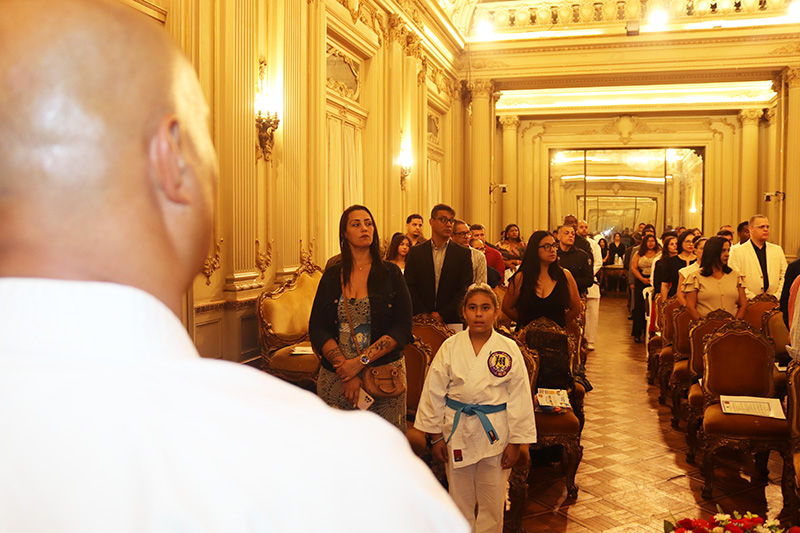 Entrega de moções para profissionais de Artes Marciais - 07/10/2025 (Por Câmara Municipal de Vereadores / Fotos: Cicero Rodrigues/CMRJ & Ascom Vereadora Tânia Bastos / Fotos: Sandro Diniz) - Foto 194