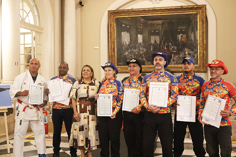Entrega de moções para profissionais de Artes Marciais - 07/10/2025 (Por Câmara Municipal de Vereadores / Fotos: Cicero Rodrigues/CMRJ & Ascom Vereadora Tânia Bastos / Fotos: Sandro Diniz) - Foto 216