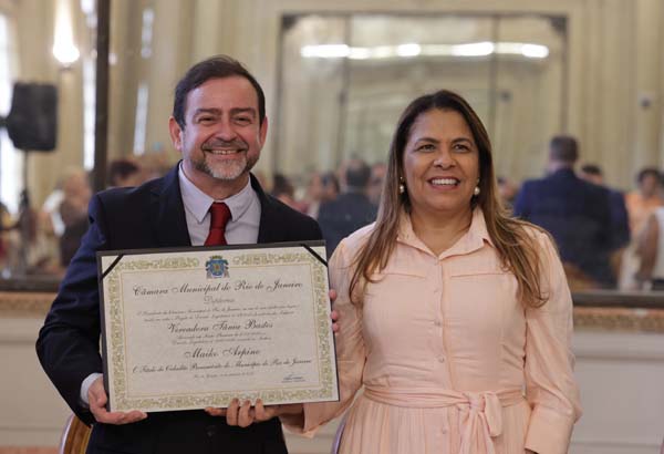 Voluntário Maiko Arpino é reconhecido na Câmara do Rio