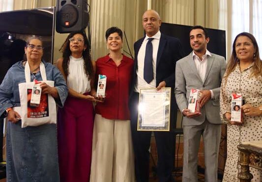 Homenageia Grupo Piracanjuba por campanha de responsabilidade social / Fotos Sandro Diniz e Eduardo Barreto (Câm. Munic.)