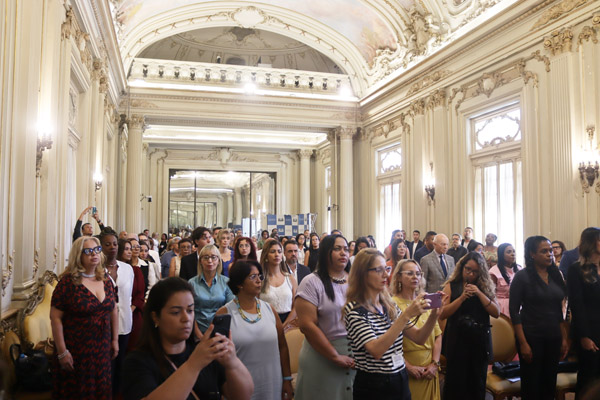 Entrega de Moções à Mulheres Líderes que Inspiram em vários setores político, econômico, social e religioso - Foto: Maria Raiane de Olivera e Adriana Andrade/CMRJ - Sandro Diniz Ascom - Foto 77