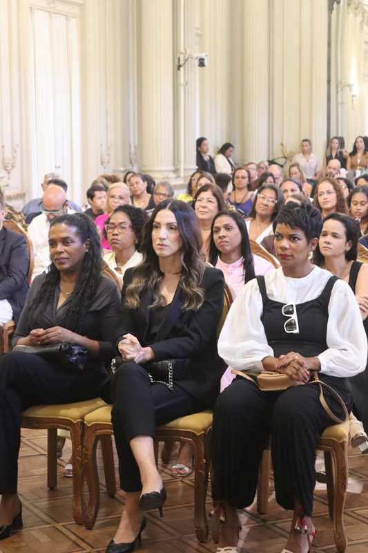 Entrega de Moções à Mulheres Líderes que Inspiram em vários setores político, econômico, social e religioso - Foto: Maria Raiane de Olivera e Adriana Andrade/CMRJ - Sandro Diniz Ascom - Foto 107