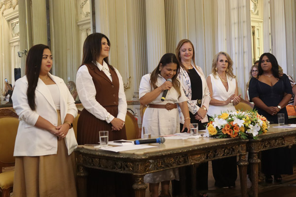 Entrega de Moções à Mulheres Líderes que Inspiram em vários setores político, econômico, social e religioso - Foto: Maria Raiane de Olivera e Adriana Andrade/CMRJ - Sandro Diniz Ascom - Foto 110