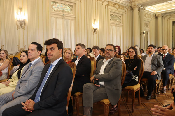 Entrega de Moções aos Diplomatas Civis do Estado do Rio de Janeiro - Fotos: Lucas Diniz/CMRJ / Sandro Diniz Ascom - Foto 25