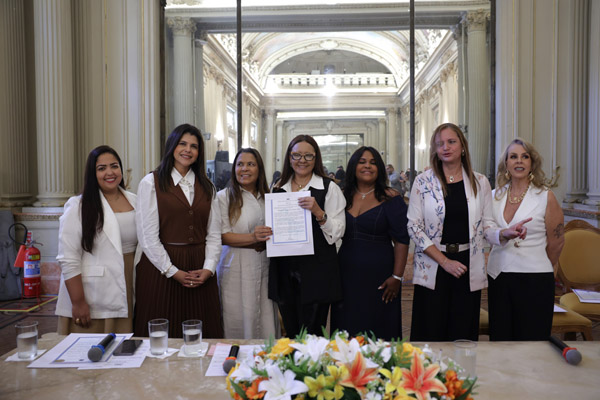 Entrega de Moções à Mulheres Líderes que Inspiram em vários setores político, econômico, social e religioso - Foto: Maria Raiane de Olivera e Adriana Andrade/CMRJ - Sandro Diniz Ascom - Foto 12