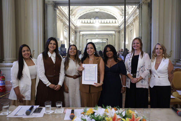 Entrega de Moções à Mulheres Líderes que Inspiram em vários setores político, econômico, social e religioso - Foto: Maria Raiane de Olivera e Adriana Andrade/CMRJ - Sandro Diniz Ascom - Foto 47