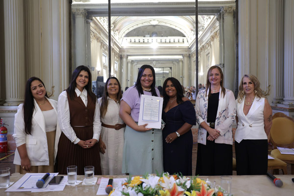 Entrega de Moções à Mulheres Líderes que Inspiram em vários setores político, econômico, social e religioso - Foto: Maria Raiane de Olivera e Adriana Andrade/CMRJ - Sandro Diniz Ascom - Foto 49