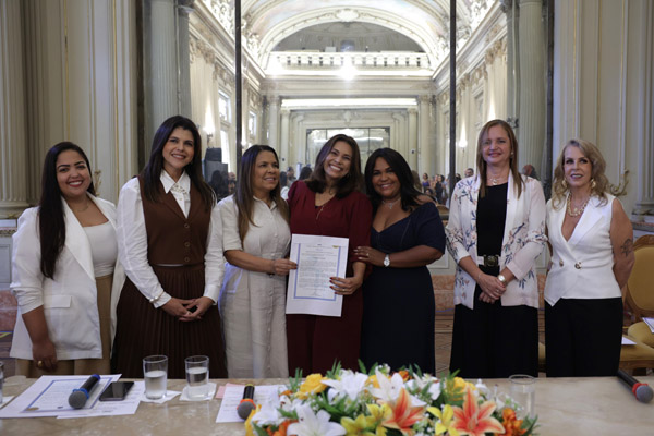 Entrega de Moções à Mulheres Líderes que Inspiram em vários setores político, econômico, social e religioso - Foto: Maria Raiane de Olivera e Adriana Andrade/CMRJ - Sandro Diniz Ascom - Foto 50