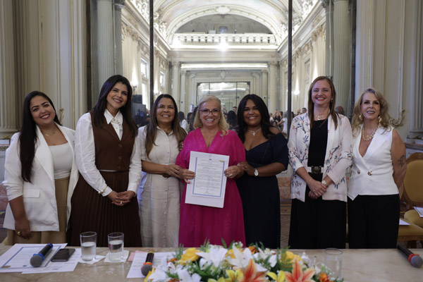 Entrega de Moções à Mulheres Líderes que Inspiram em vários setores político, econômico, social e religioso - Foto: Maria Raiane de Olivera e Adriana Andrade/CMRJ - Sandro Diniz Ascom - Foto 62