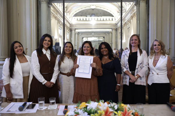 Entrega de Moções à Mulheres Líderes que Inspiram em vários setores político, econômico, social e religioso - Foto: Maria Raiane de Olivera e Adriana Andrade/CMRJ - Sandro Diniz Ascom - Foto 64