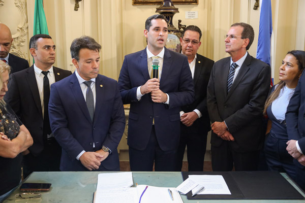 Posse do Prefeito Eduardo Cavaliere - Fotos: Renan Olaz/CMRJ - Foto 3