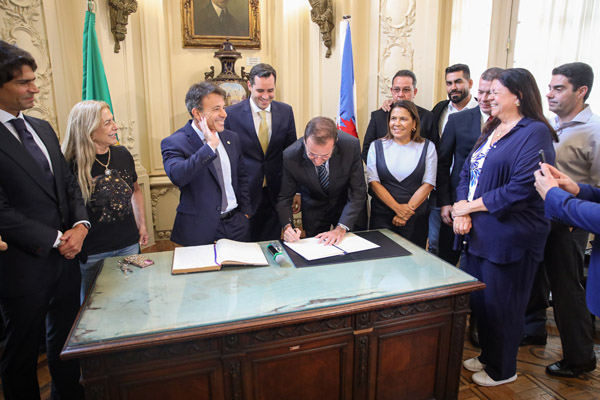 Posse do Prefeito Eduardo Cavaliere - Fotos: Renan Olaz/CMRJ - Foto 9