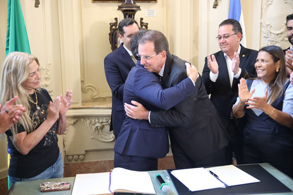 Posse do Prefeito Eduardo Cavaliere - Fotos: Renan Olaz/CMRJ - Foto 12