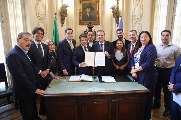 Posse do Prefeito Eduardo Cavaliere - Fotos: Renan Olaz/CMRJ - Foto 16