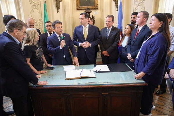 Posse do Prefeito Eduardo Cavaliere - Fotos: Renan Olaz/CMRJ - Foto 19