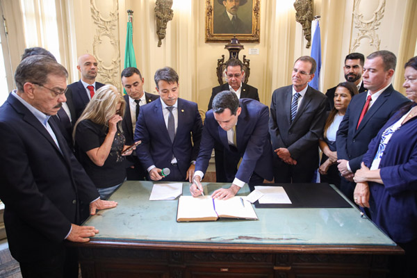 Posse do Prefeito Eduardo Cavaliere - Fotos: Renan Olaz/CMRJ - Foto 20